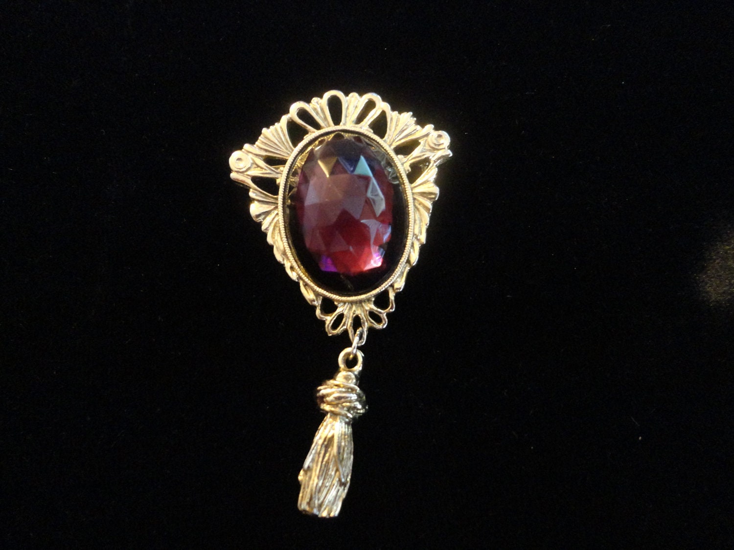Costume Gold Tone & Faux Amythest Brooch #M71