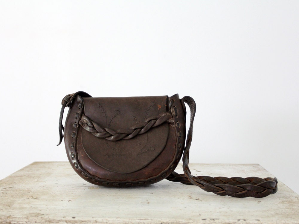 1970s Tooled Leather Bag / Vintage Dark Brown Boho Purse