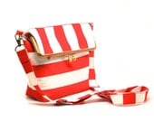 Red stripes kisslock shoulder bag
