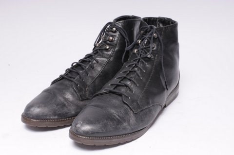 White Mountain Size 8 Woman's Shoe