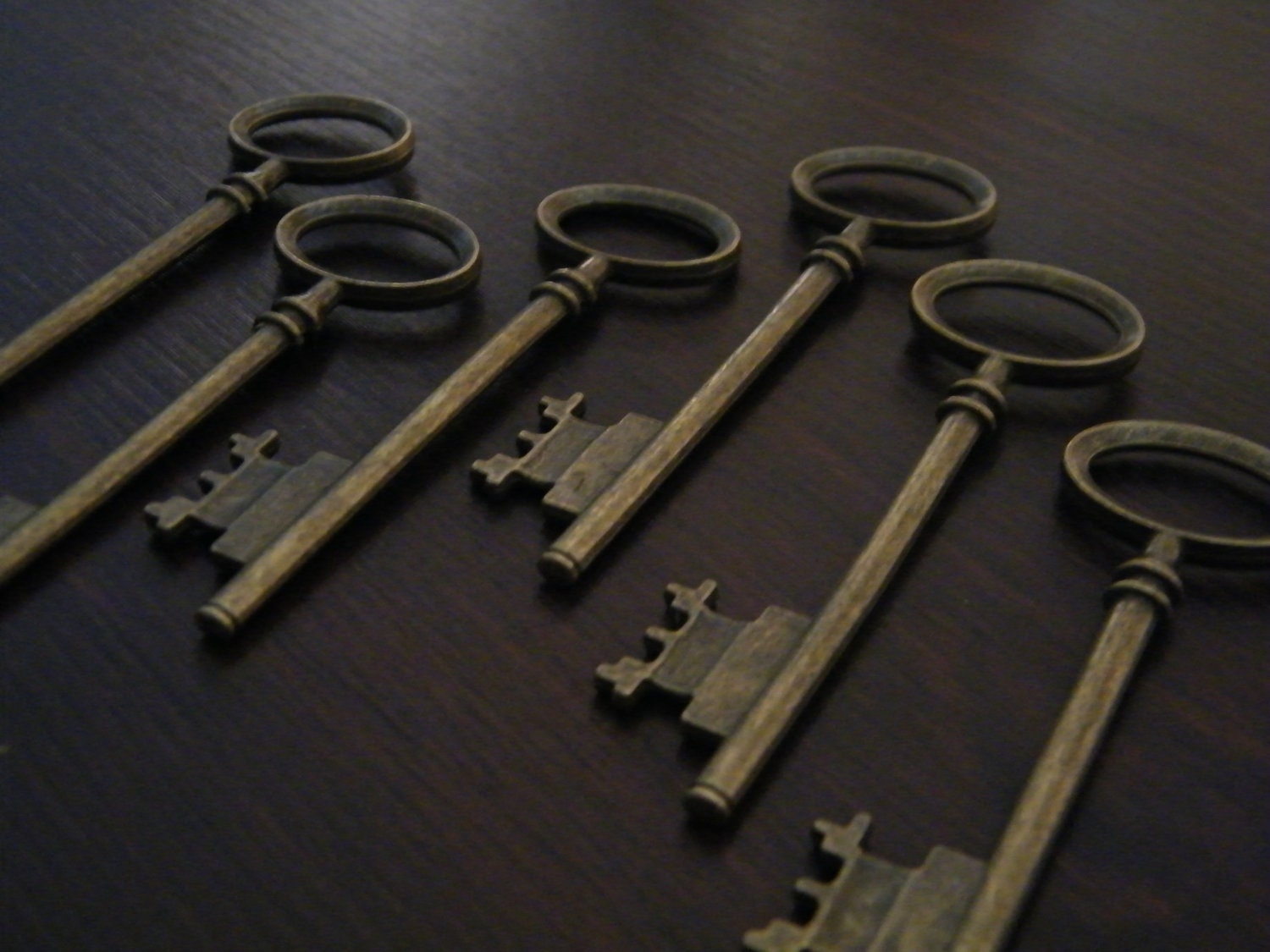 Rowling - Skeleton Keys - 4 x Antique Bronze Brass Skeleton Key Vintage Style Large Key Set