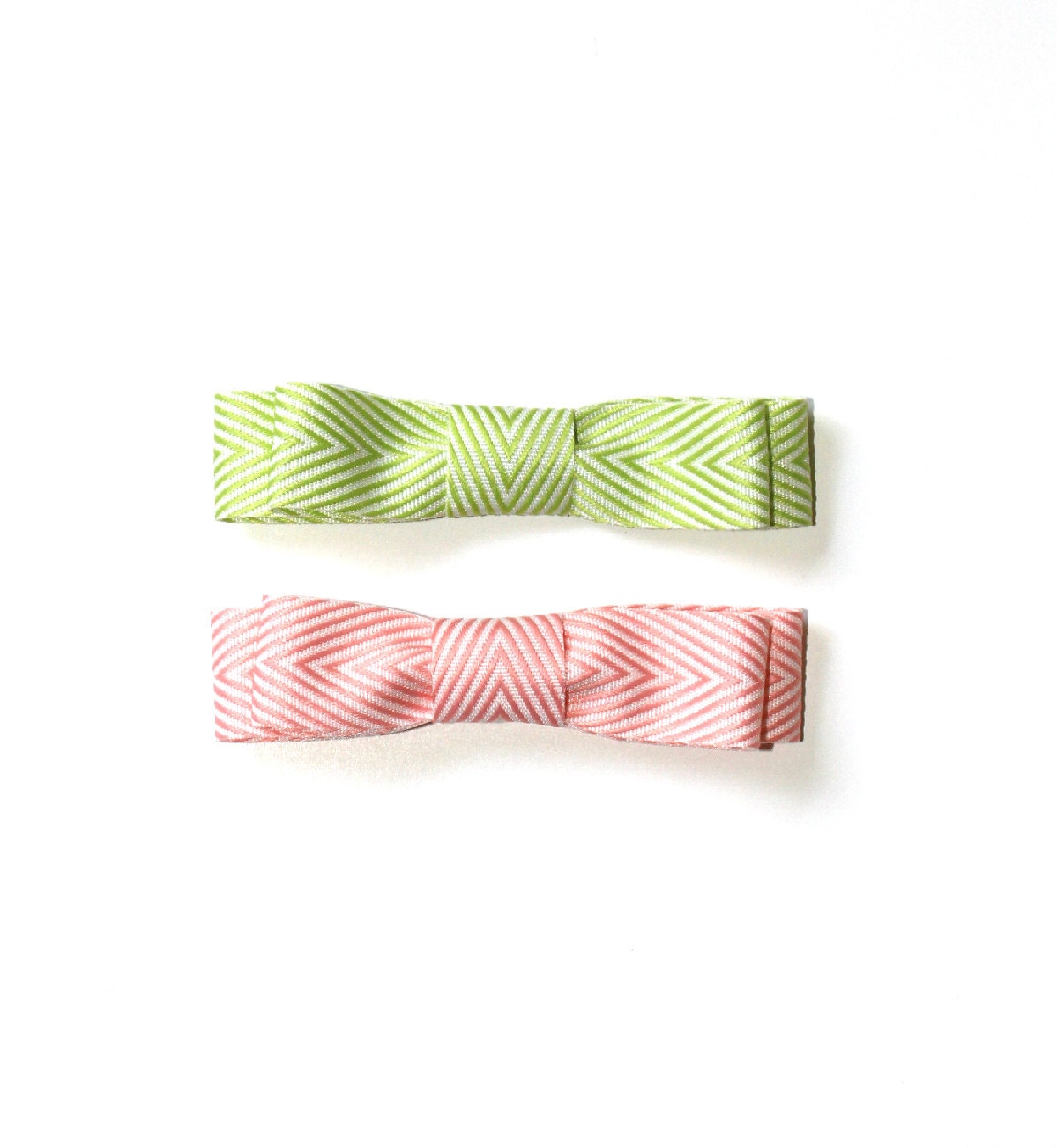 NEW 2 Pack Petite CHEVRON Alice Boutique Bows - The Alice Collection - Handmade 7/8" Grosgain Chevron Bow on CHOICE of Elastic - Custom