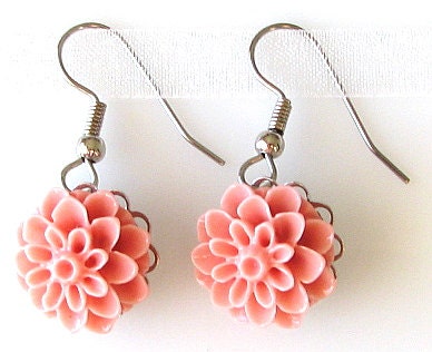 chrysanthemum earrings, peach flower earrings,surgical steel earrings sensitive ears, bridesmaid gift, dahlia earrings dangle