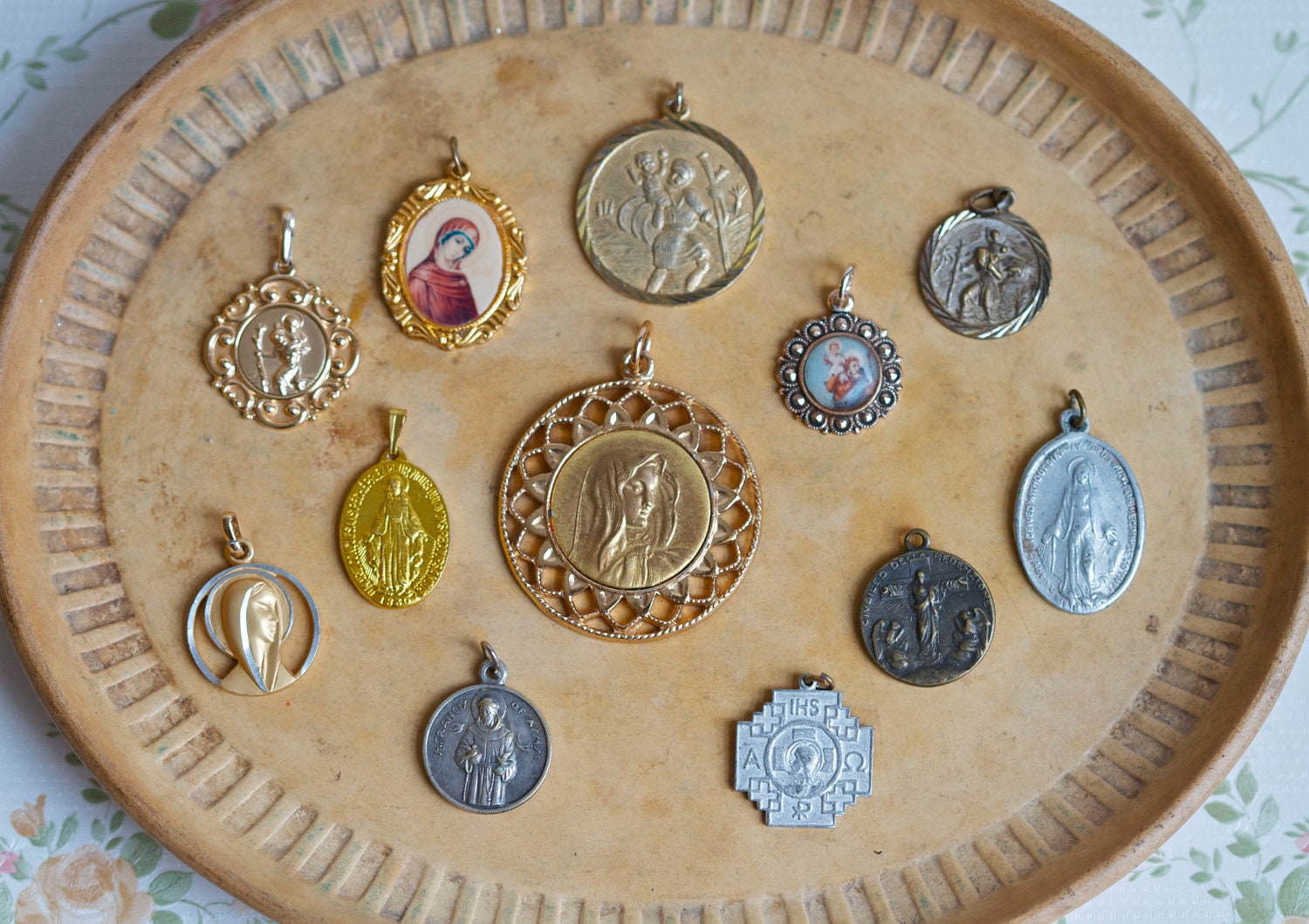 Collection of Antique Vintage Religious Medals - Assorted Collection of 12