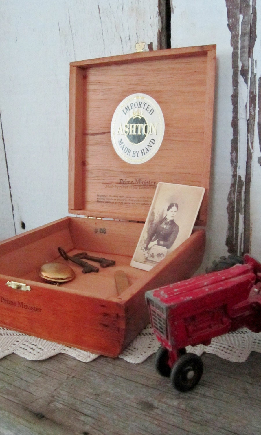 Dovetailed Wood Cigar Box - Ashton Prime Minister Imported Dominican Republic