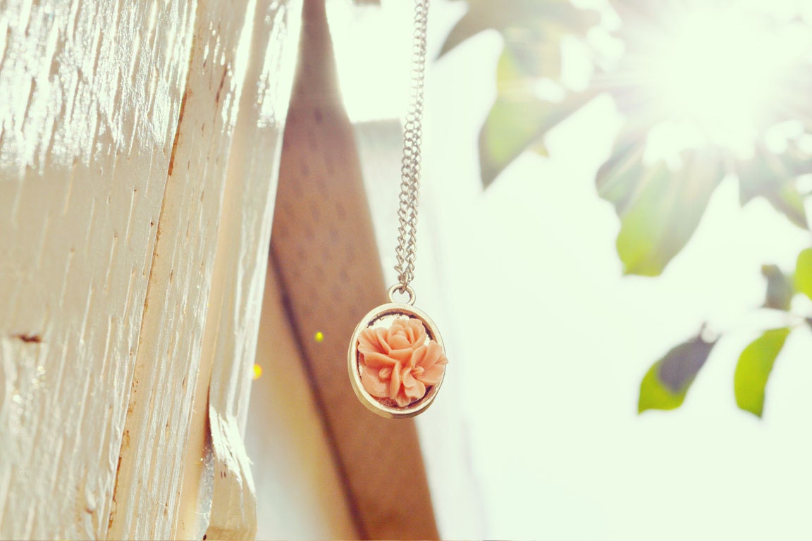 Framed Blush Bloom Necklace