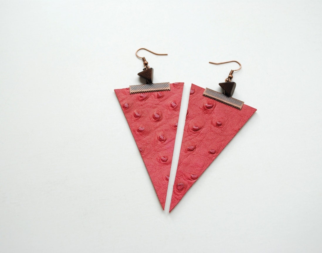 Triangle earrings, red ostrich leather, gold, copper, reversible, geometric, minimalist, wooden beads, tribal