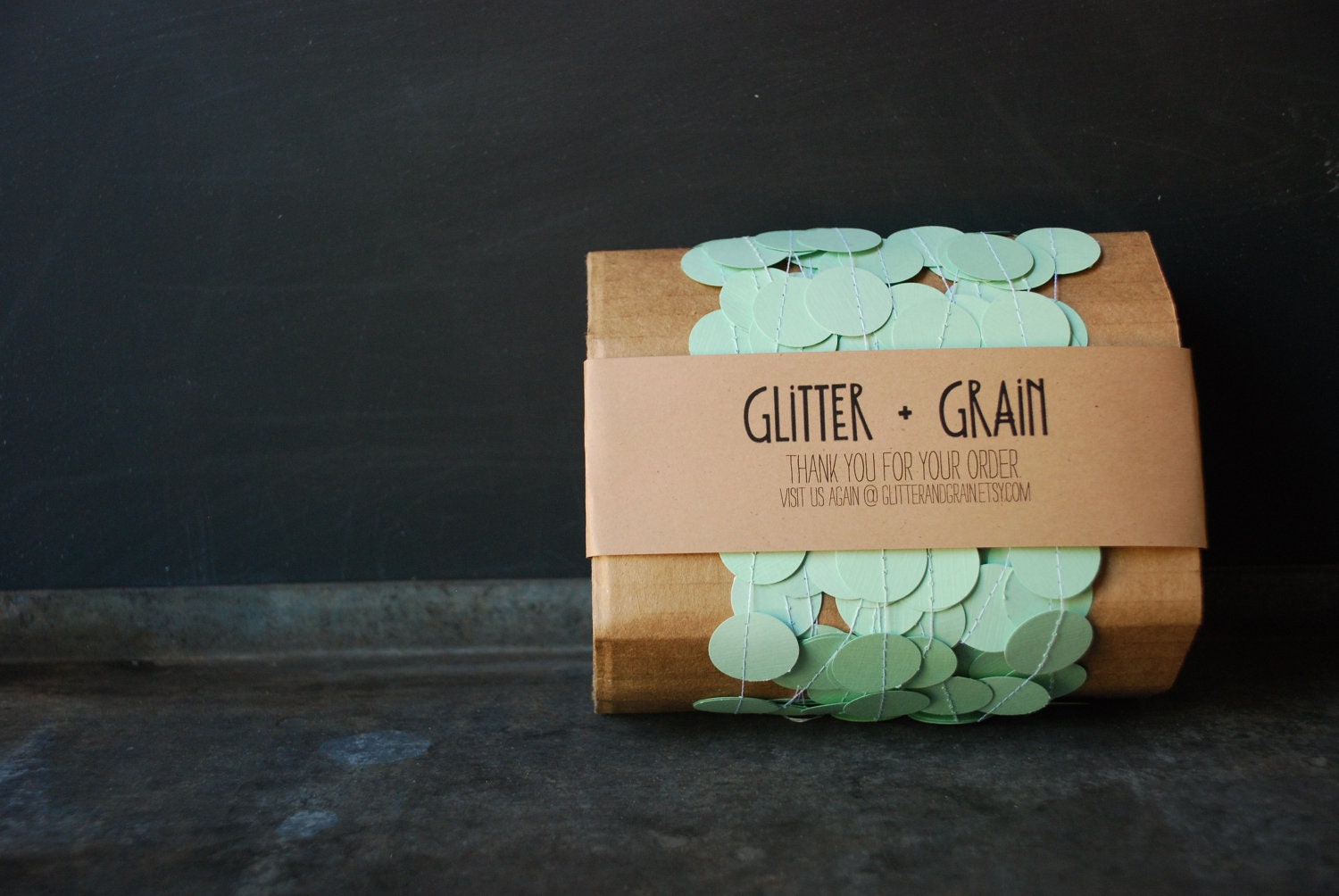25' Paper & Thread Garland: Mint
