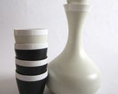 Mid Century MOD Insulated Carafe Jug Pitcher Coffee Pot and 4 Mugs // New Old Stock // Black and White // By GENI // From Demo Kit // 1970s