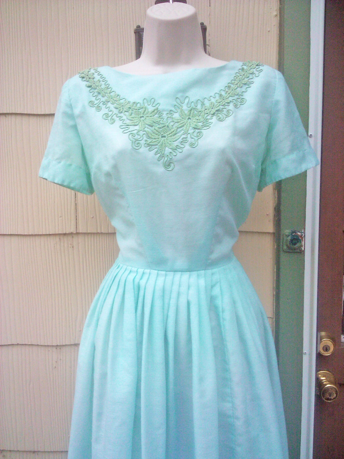 Vintage 1950s Dress/ Rockabilly/ Green/ Full Skirt/ VLV/ Small/ Medium
