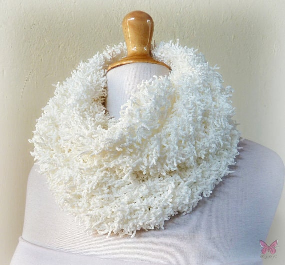 Infinity scarf / cowl "Coralite" in WHITE - knitting, chunky, fashion, accessories