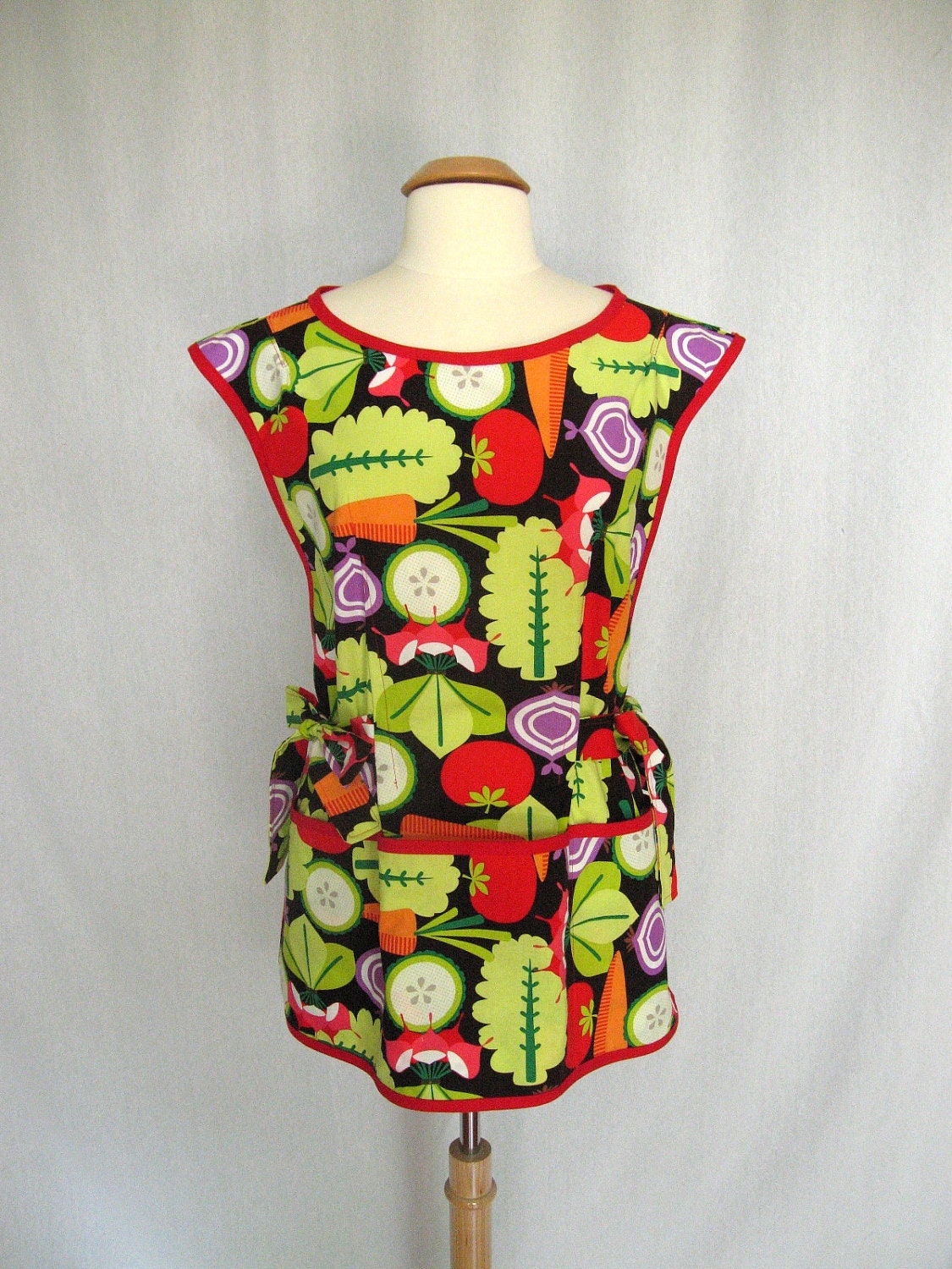 Retro Cobbler Garden Apron with Carrots, Cucumbers, Tomatoes, Lettuce on an Espresso Background - Michael Miller Fabric