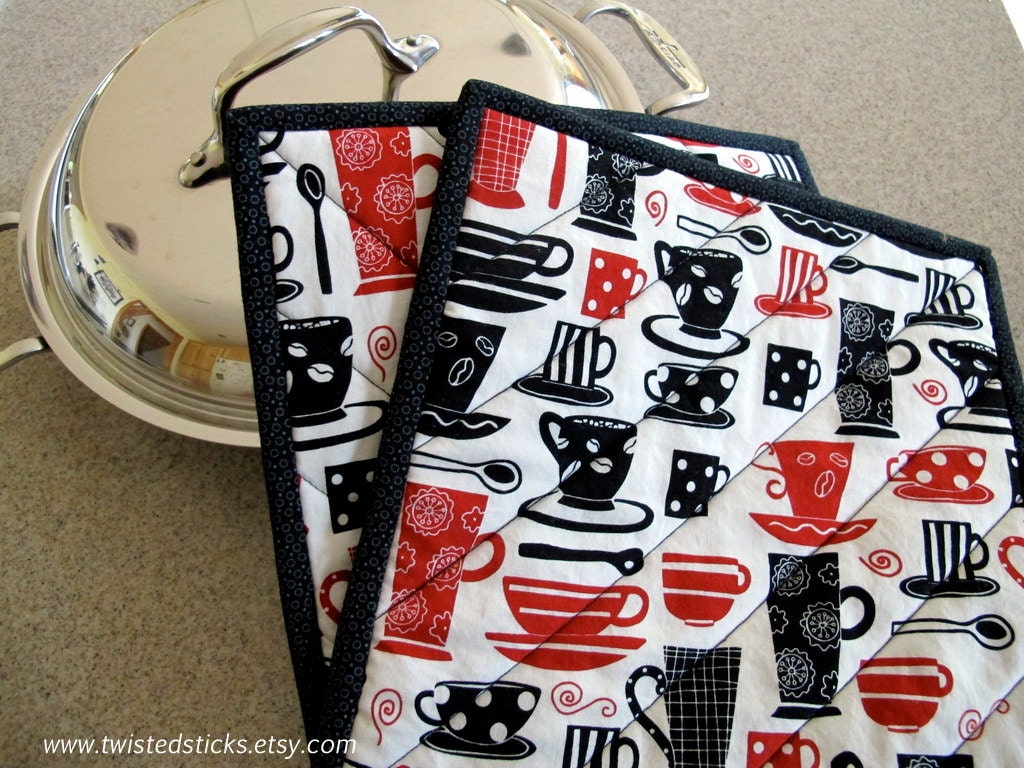 POT HOLDER Set, Hot Pads, red, white and black coffee cups