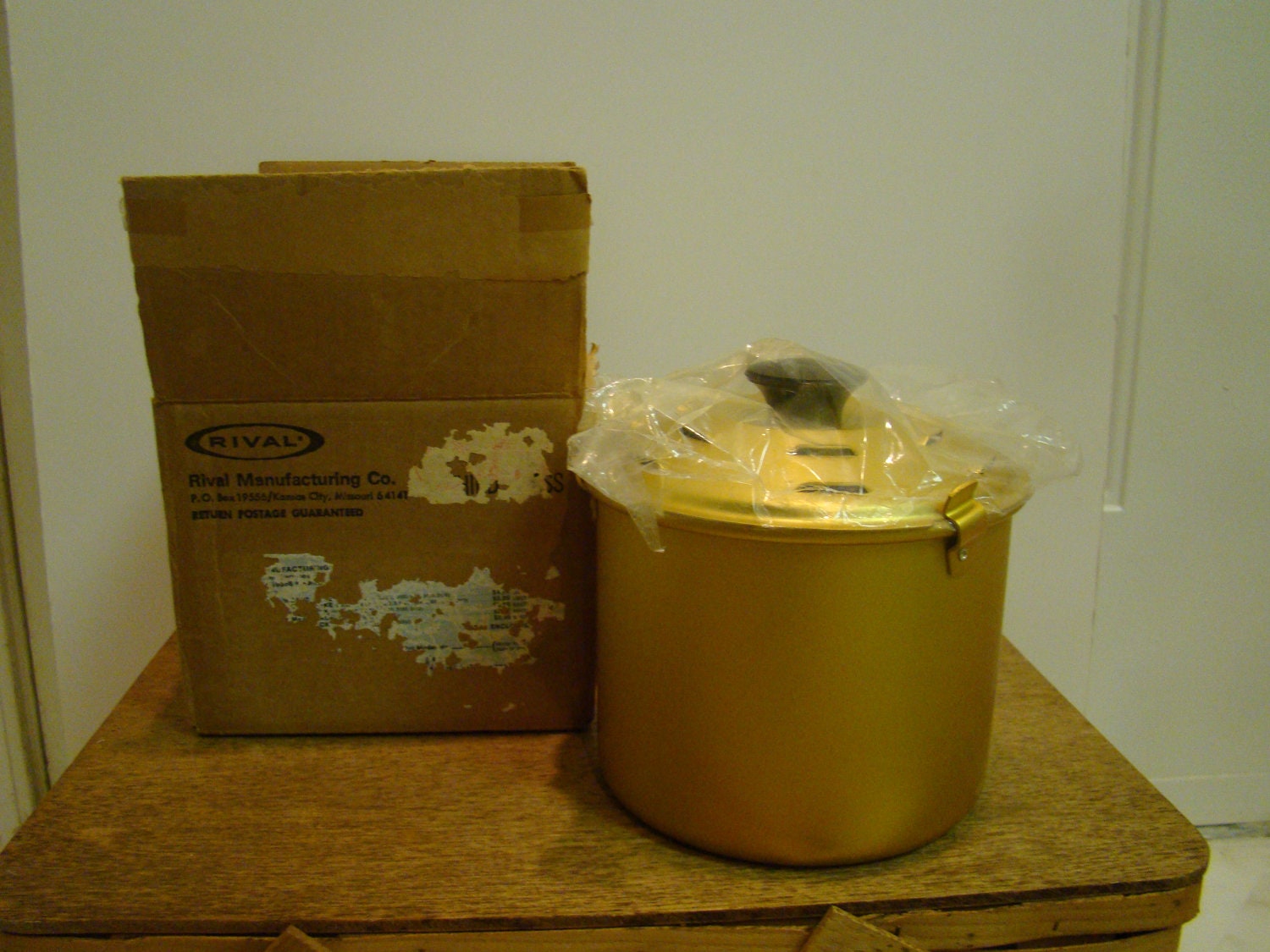 RESERVED: Vintage Rival Crock Pot Bread N Cake Bake Insert