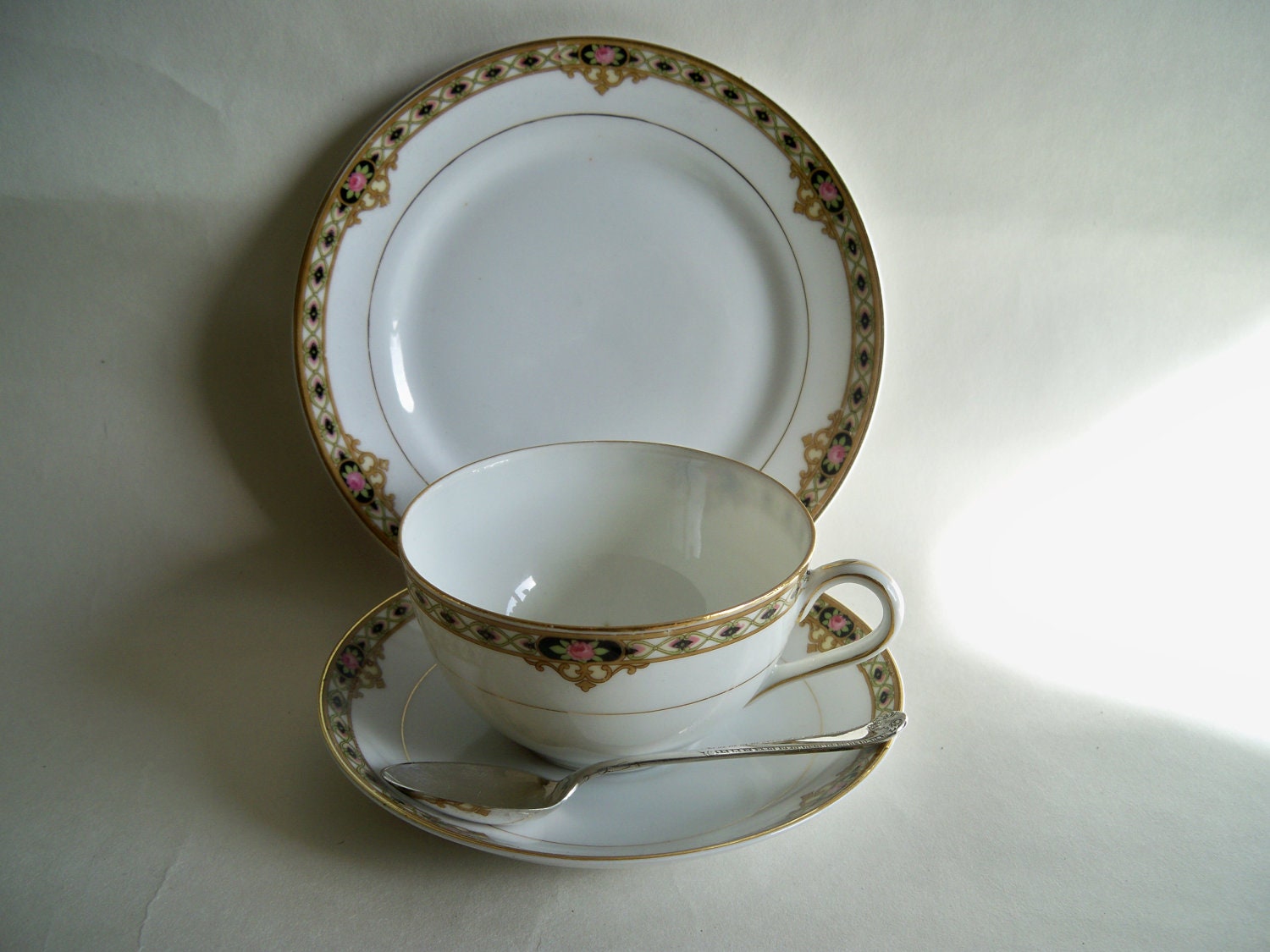Vintage Tea Cup Trio Set Noritake