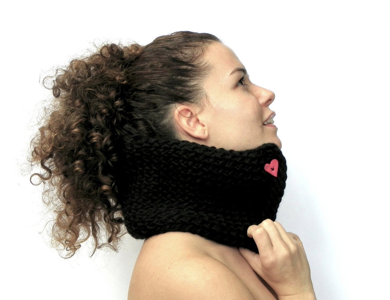 Black Chunky Cowl, Valentines Hand Knit Cowl, Womens Winter Fashion, Womens Neck Warmer, Neck Wrap