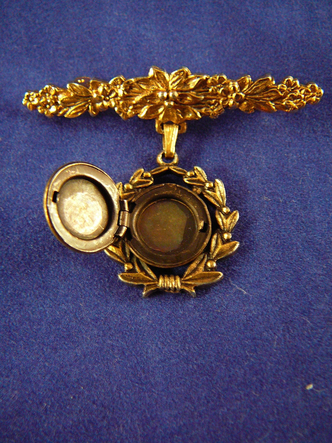 50% OFF Vintage Gold Tone Bar Style With Drop Down Victorian Locket Brooch / Pin