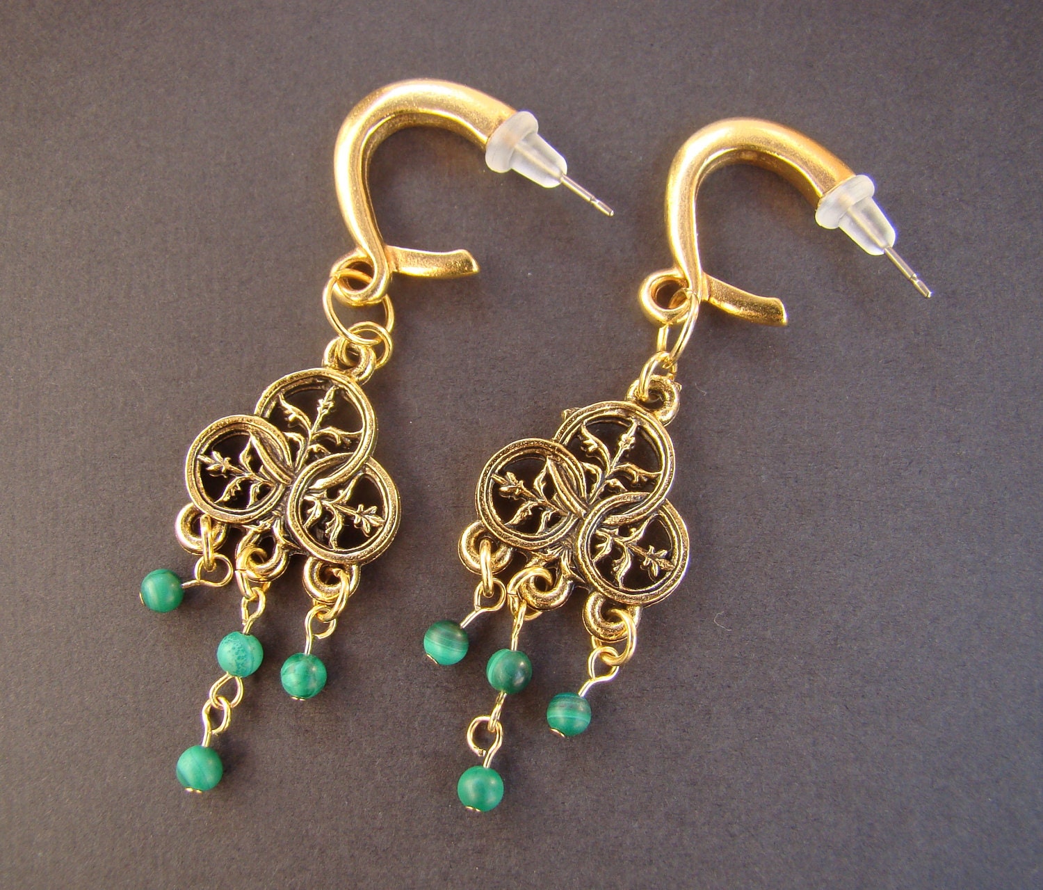 Chandelier earrings with malachite, handmade malachite earrings, gold earrings, dandle earrings, floral, natural, green earrings, botanical