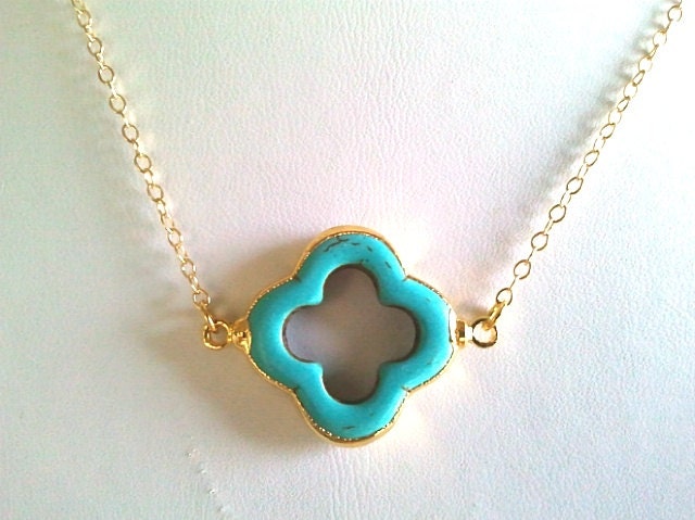 Turquoise clover edged gold pendant, clover gemstone charm Necklace, Lucky Necklace, wedding necklace, Necklace