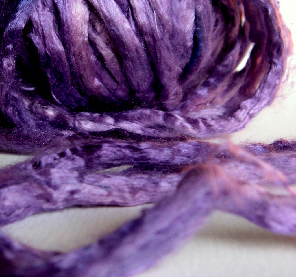 1 oz (28g) Mulberry Fiber Silk Top Roving DARK LAVENDER -