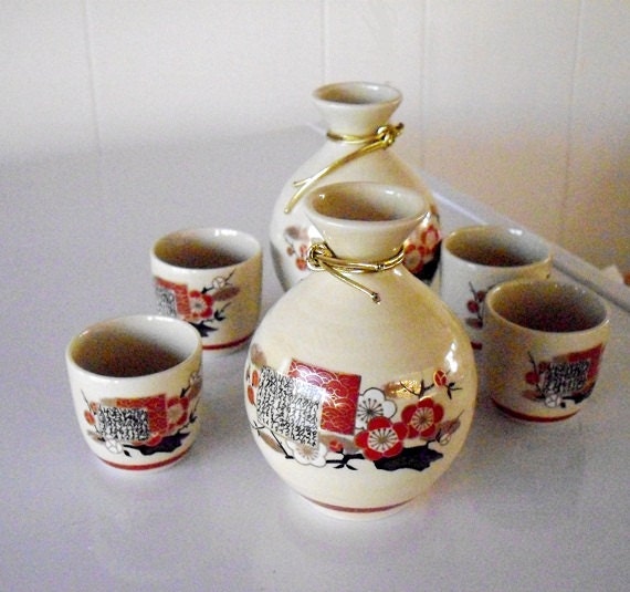 Vintage Sake Set 6pc made in Japan by designfrills on Etsy
