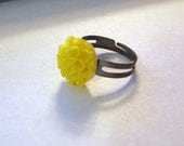 Dahlia flower cabochon adjustable Ring size 4, 5, 6, 7