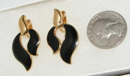 Vintage TRIFARI black enamel Clip on EARRINGS costume jewelry 1980's
