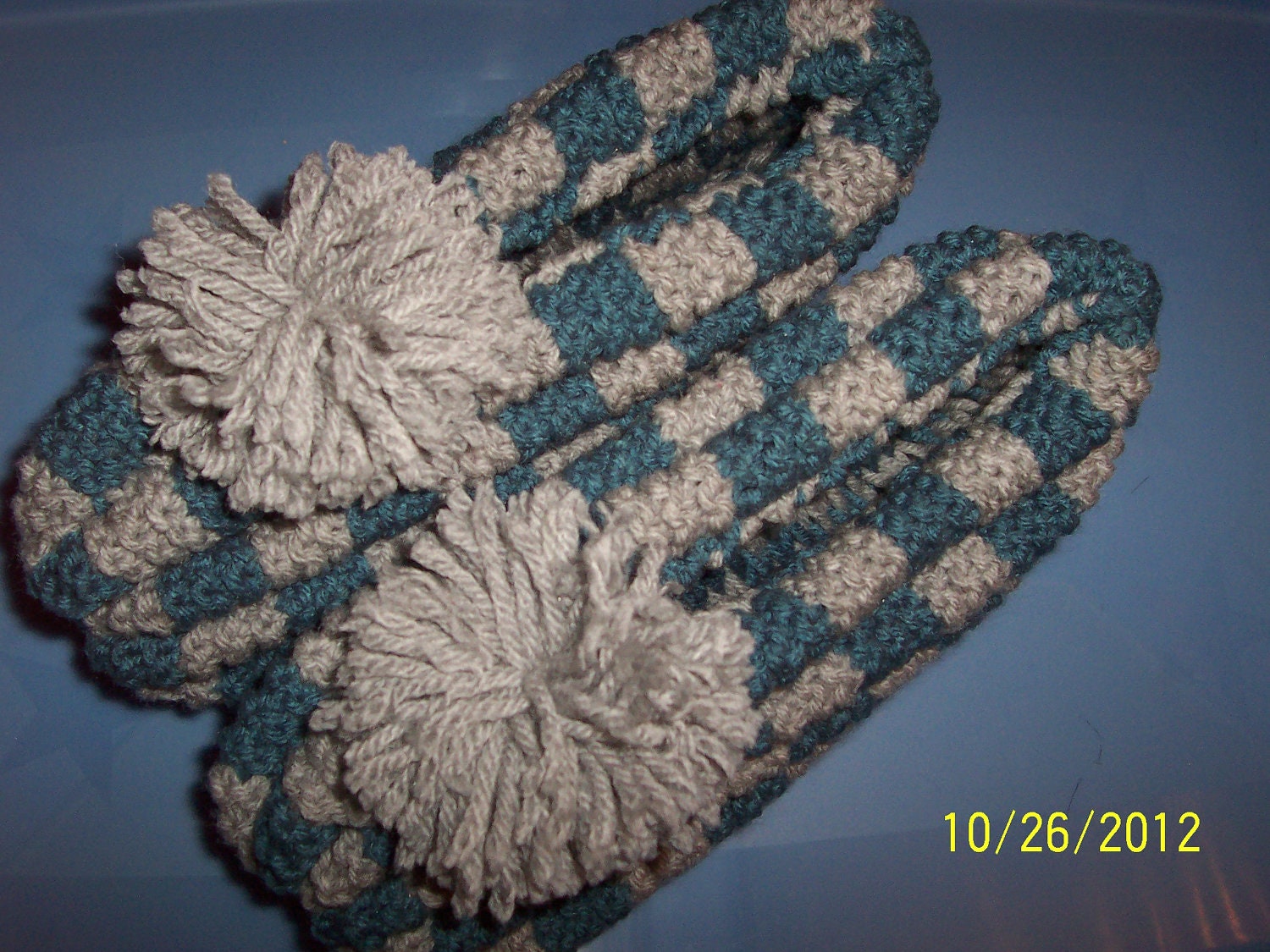 Warm, Cozy and Comfortable Men's Knitted Slippers