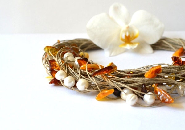 Amber Pearl Necklace, Multistrand Necklace White Pearl Golden Baltic Amber, Summer Wedding, Bridal Pearl Necklace