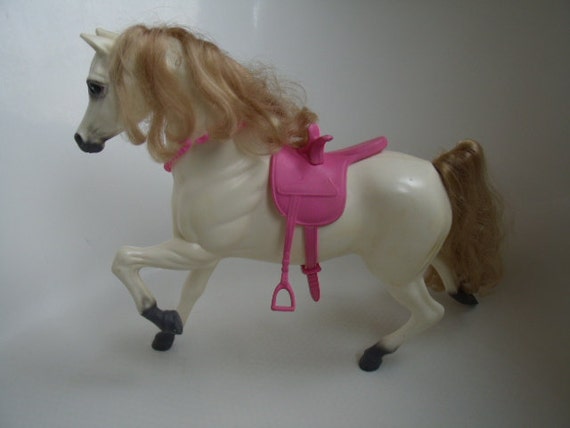 barbie horse pink