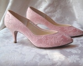 pink lace heels, 80s pink shoes, size 8 - EndlesslyVintage