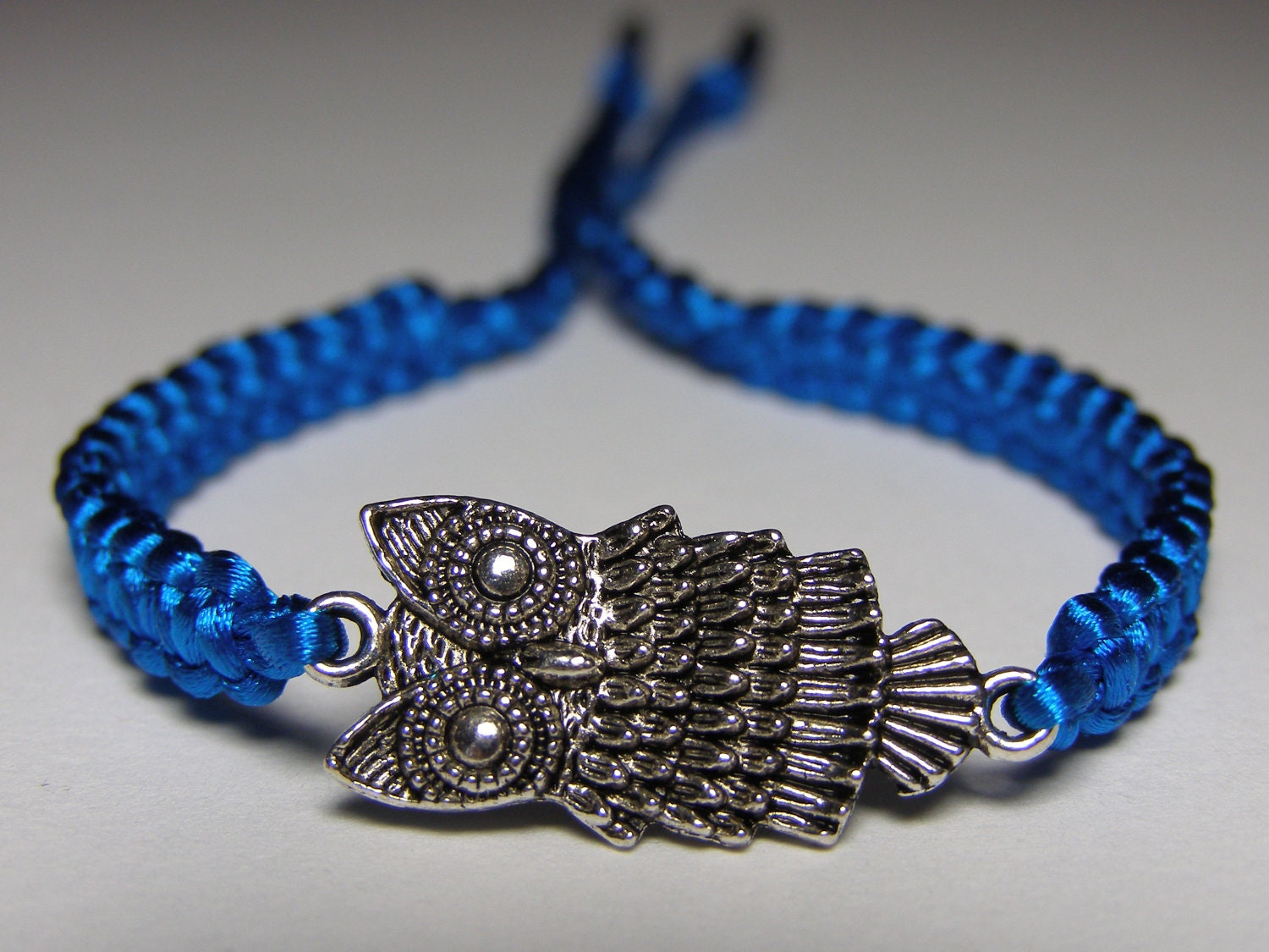 Owl Bracelet (NB not color correct picture, see picture nb 2 for real color)