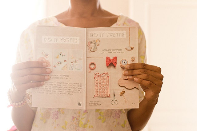 How to make handmade jewelry, clothes and home decor - Easy DIY book - French