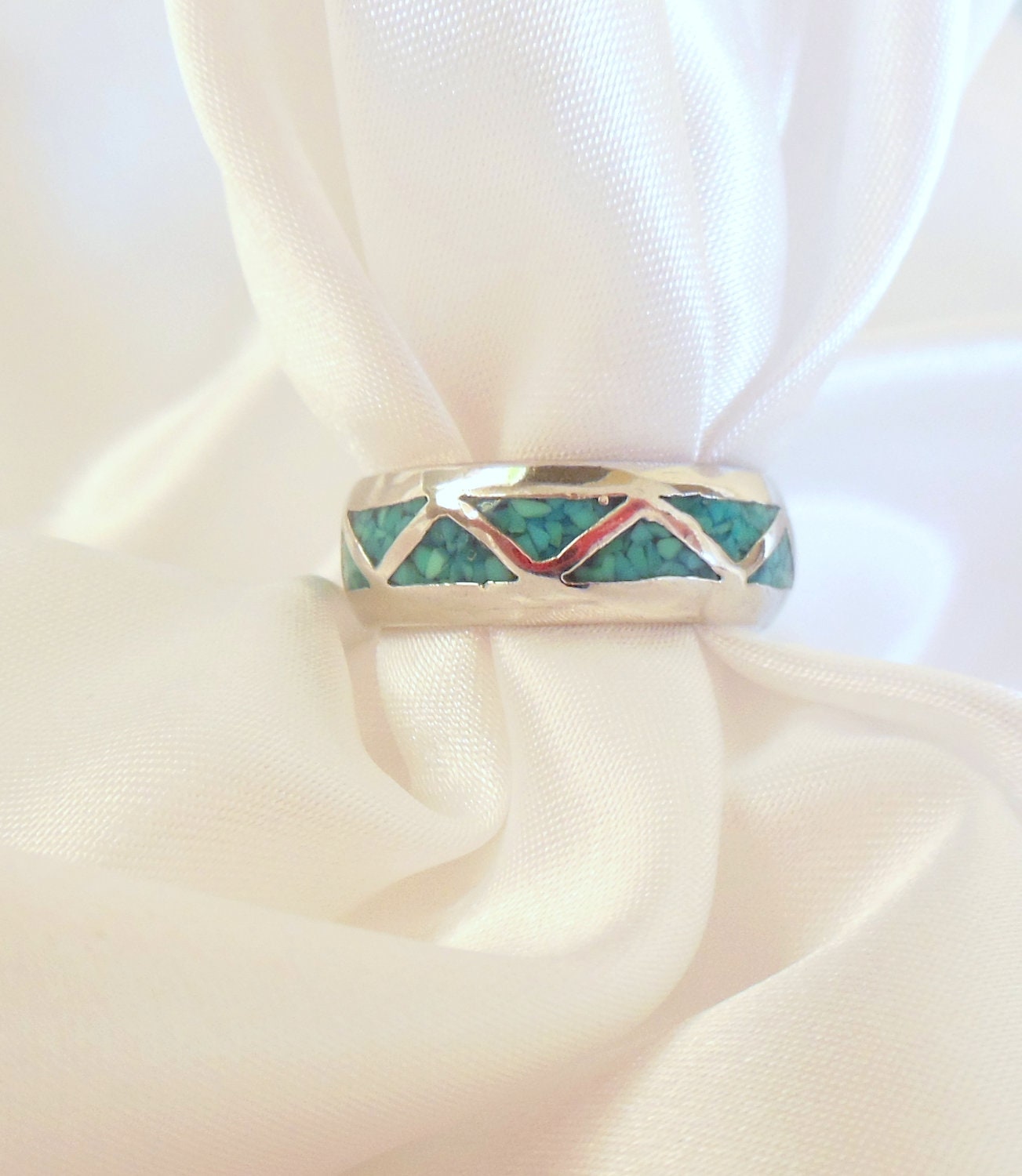 Vintage Sterling Sliver Ring Turquoise Chips In Triangle Inlay