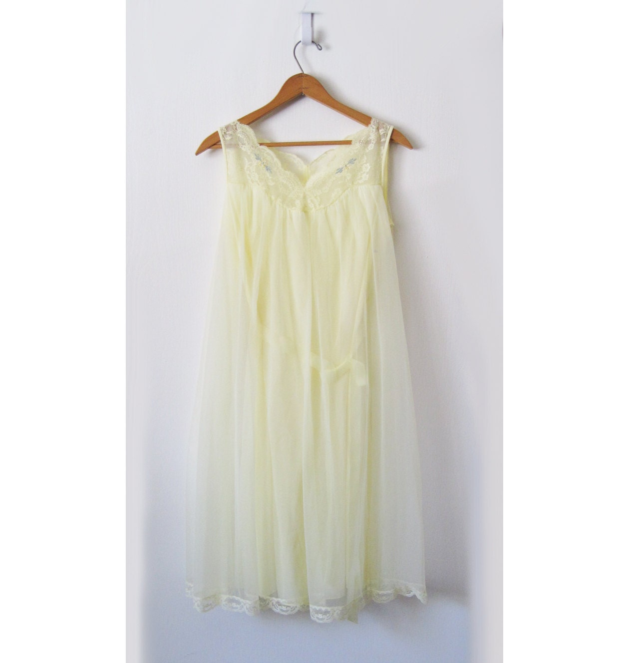sweet sexy sassy yellow nightie with silky bow under sheer outter size small
