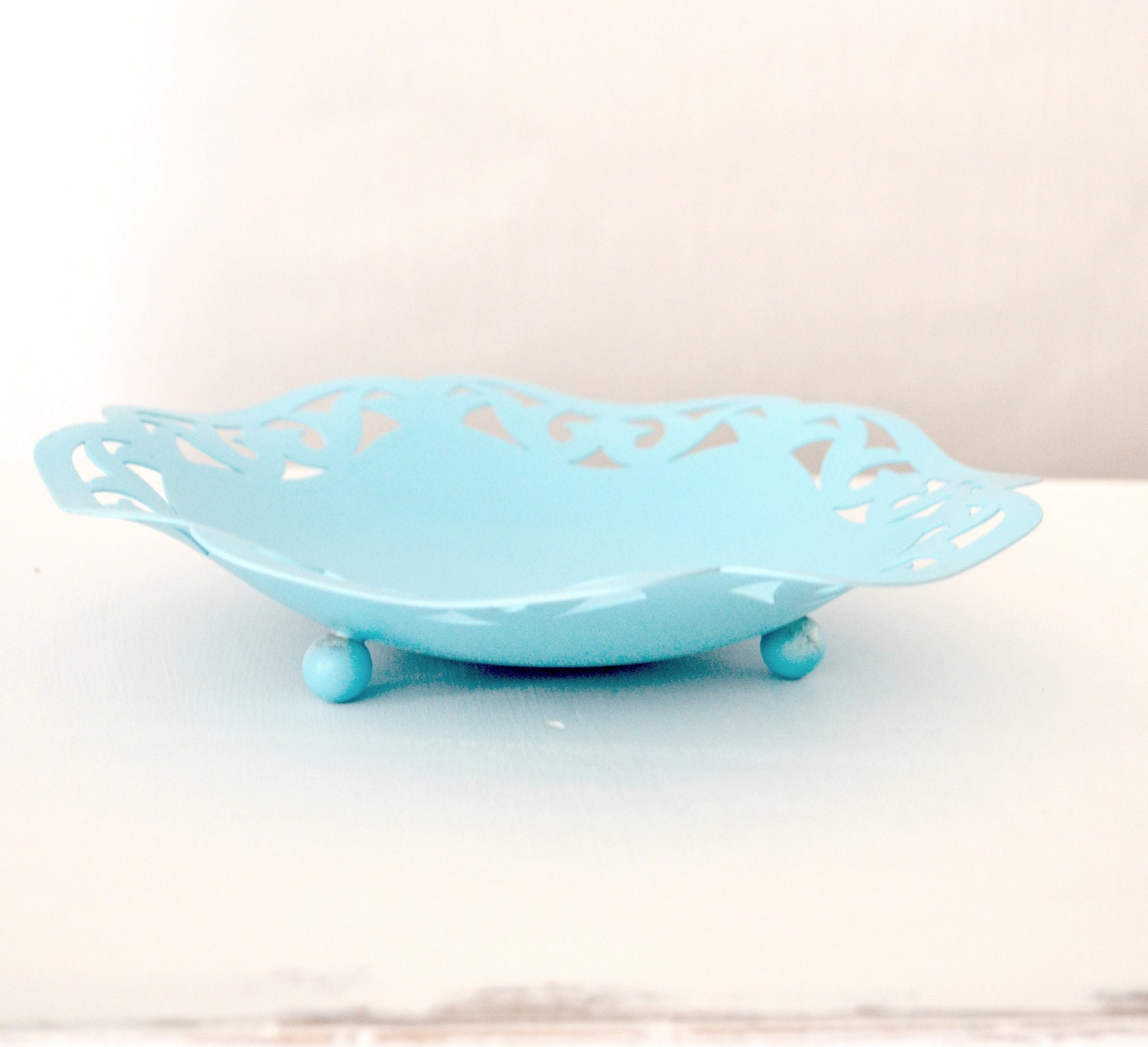 Aqua Blue Scalloped Metal Dish