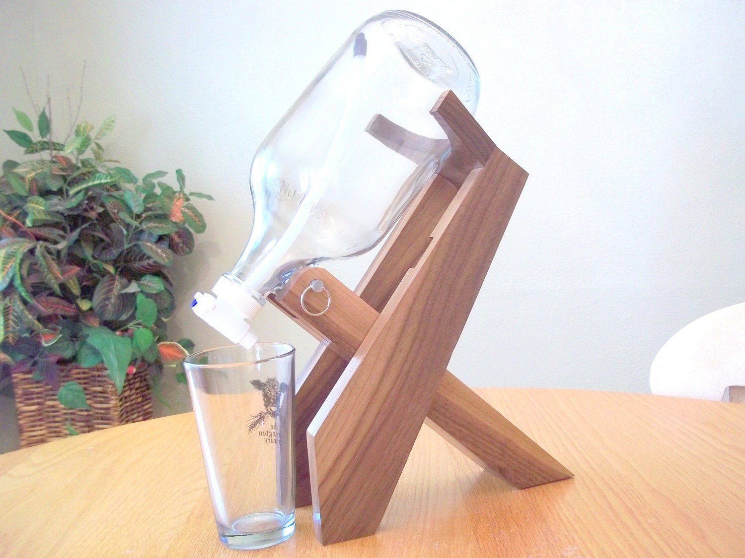 Growler Stand Walnut Folding Stand for Growlers by TilnicCreations