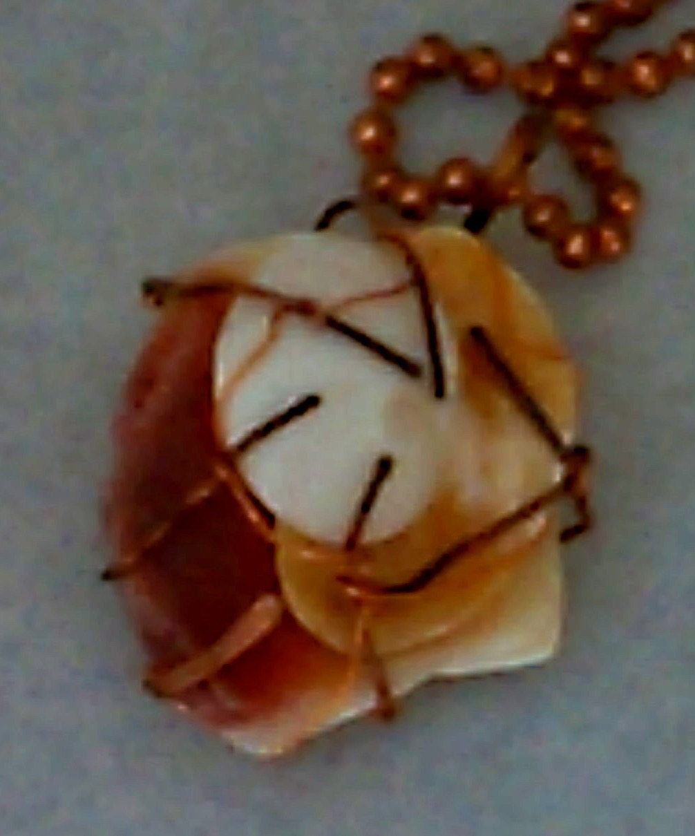 Wampam Quahog Mica Baby's Ear Shell Pendant