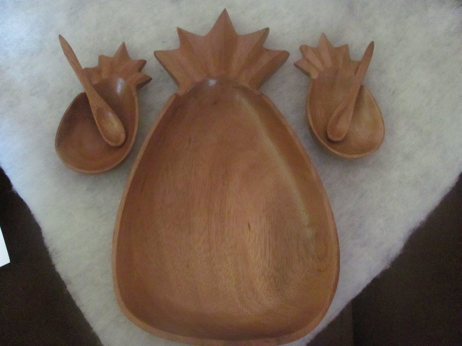 Vintage Island Wood Pineapple Shape Serving Set