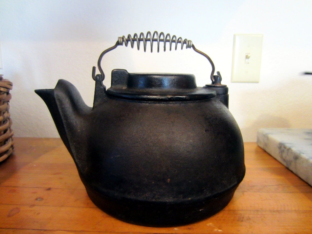 Vintage Cast Iron Tea Kettle Wagner Ware S S