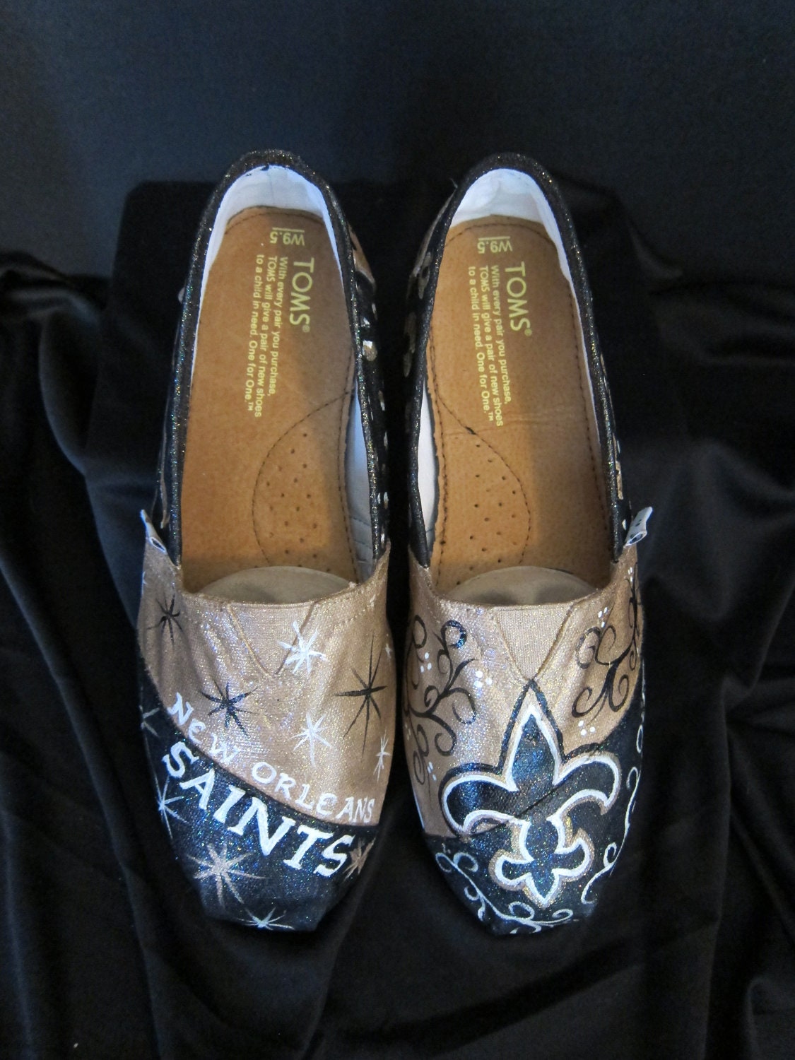 Hand Painted New Orleans Saints shoes - PaintedDreamsbyDS