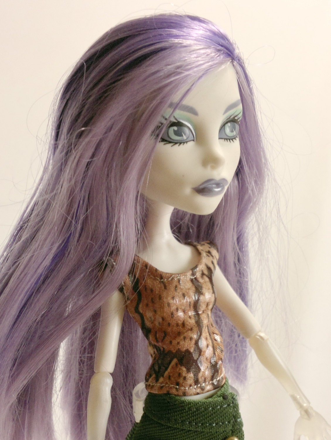 Dolls top clothes outfit  for Monster high doll    Brown snake  MH084
