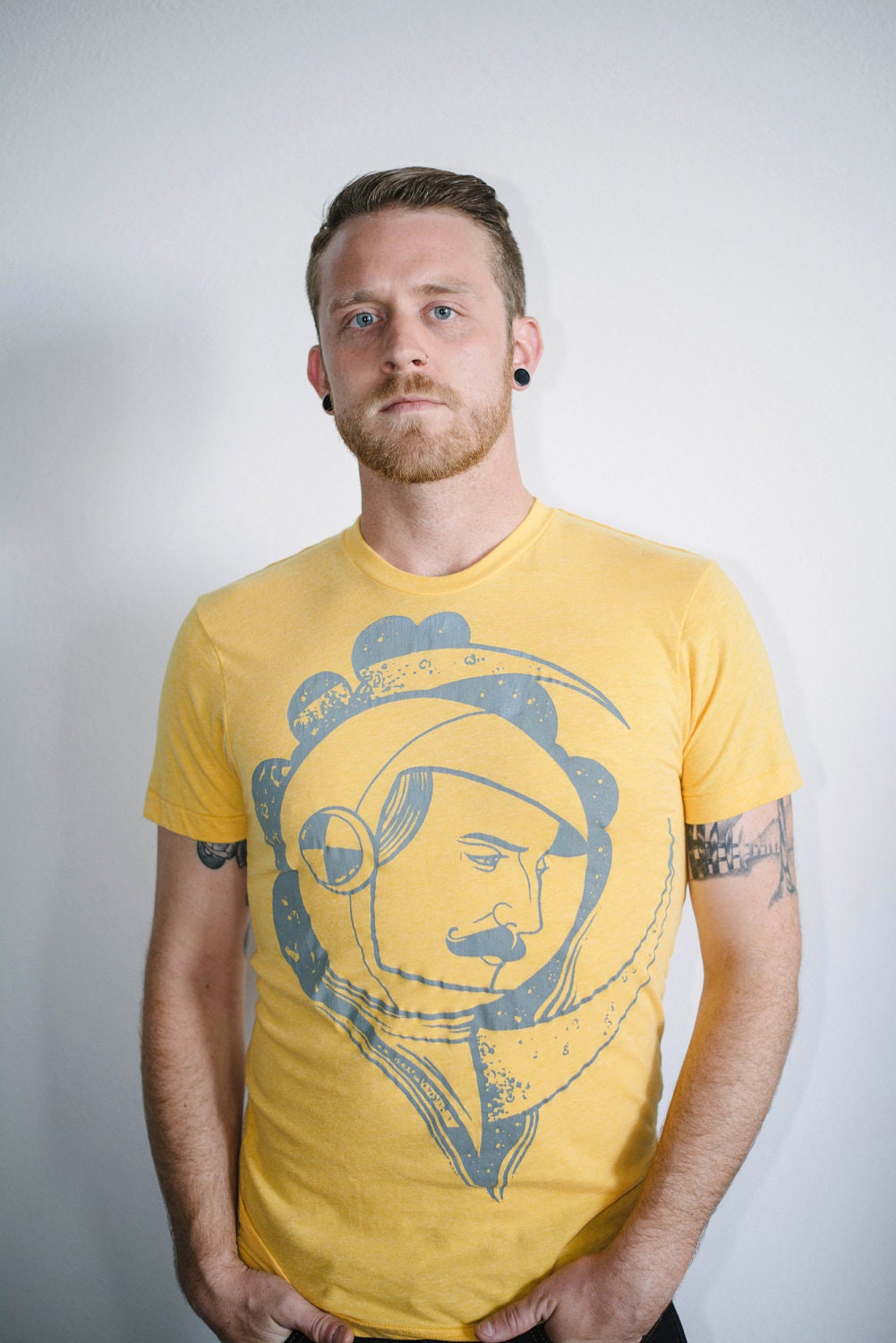 men's spaceman t-shirt sizes xs, s
