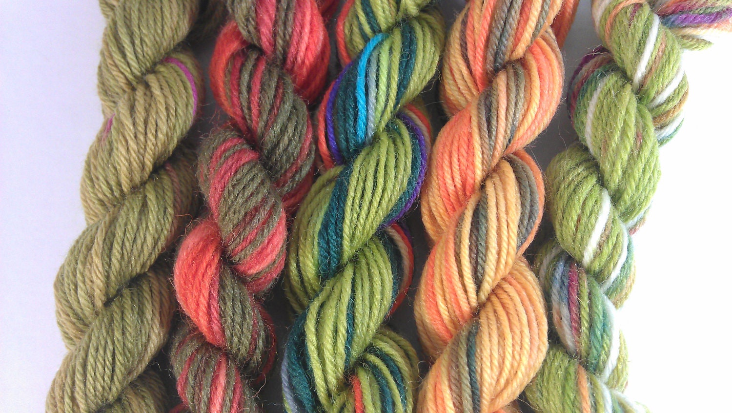 Mini Skeins Superwash Wool Fingering Weight Sock Yarn, 5 Skeins (Set MS-BN)