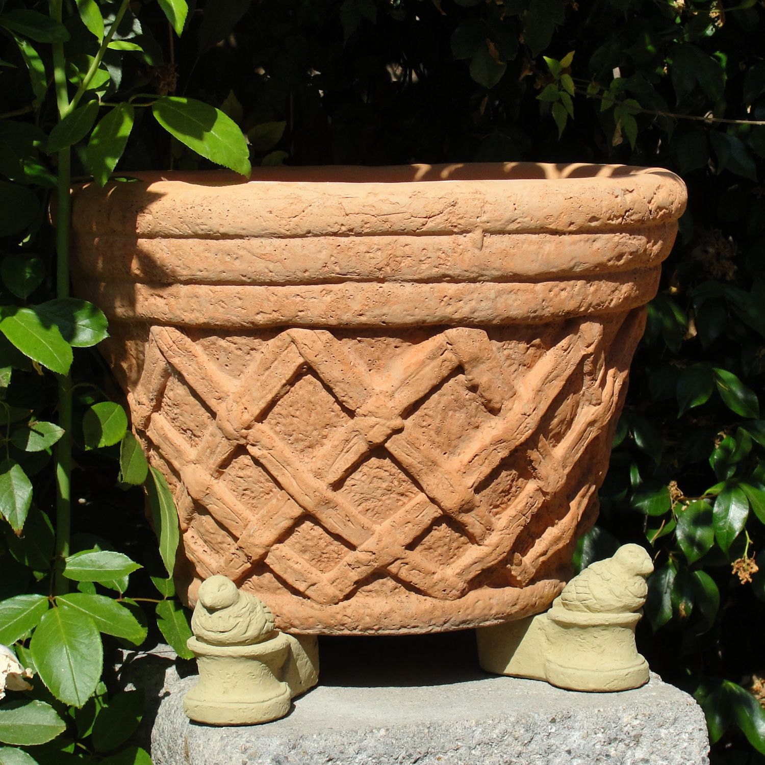 Solid Stone BIRD POT FEET (Set/3) - Ornamental Risers for Planters (o)