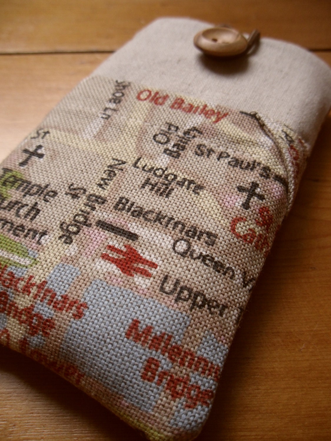 iPHONE 4 Case, Cell Phone Cover in London, England Map Fabric