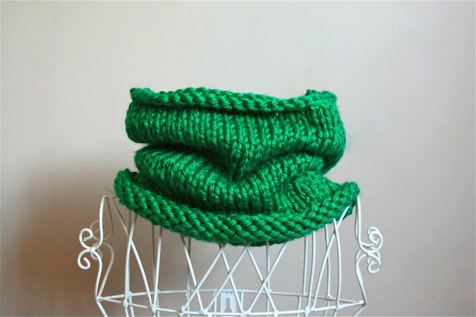 SALE*** Super Chunky Cowl Scarf in Kelly Green - Women and Men Fall and Winter Fashion