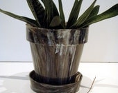 Vintage Planter Flower Pot Containers and Planters Home and Living Decor and Housewares Outdoors and Garden Gray Black White Plastic USA