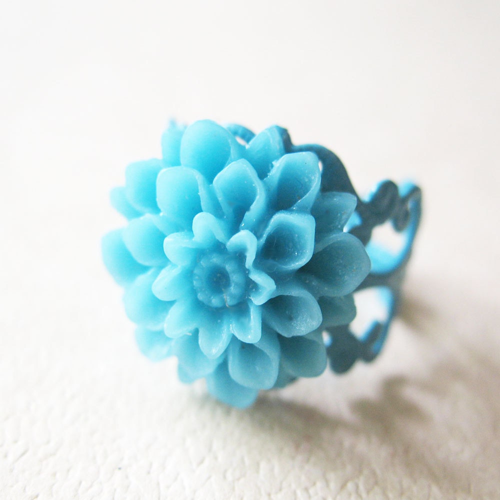 Aqua Blue Chrysanthemum Flower Ring