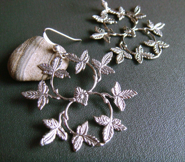 ivy medallions . silver . statement leaf earrings
